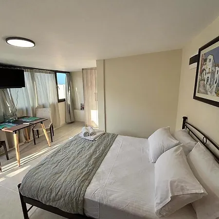 4 Seasons * Ρέθυμνο