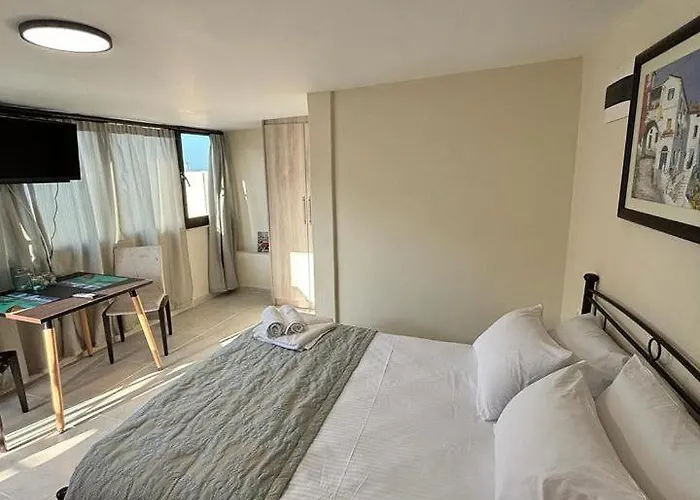 4 Seasons * Rethymno