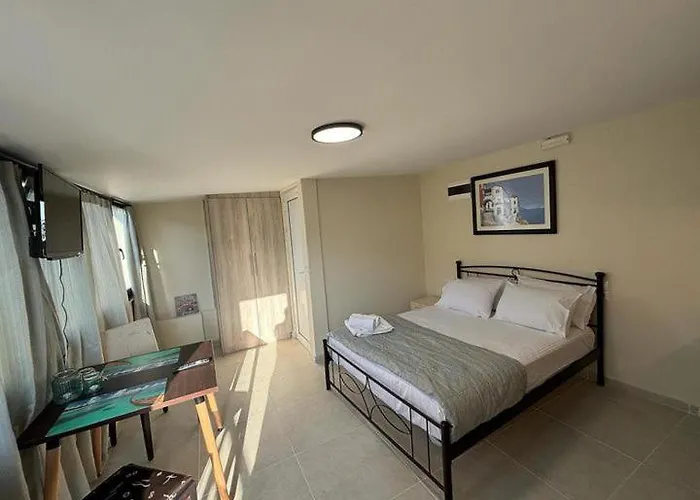 4 Seasons * Rethymno